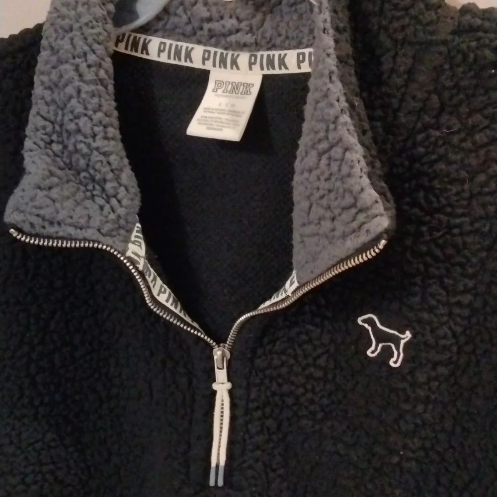 Pink Victoria Secret pullover - Picture 3 of 4